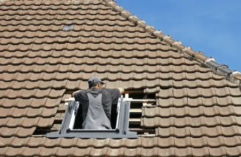 Pose de velux - Saint-Benoît